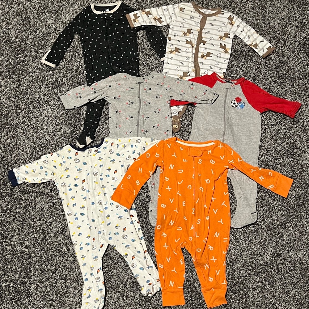 ❌SOLD❌ 6-9mo Baby Boy Sleeper Bundle